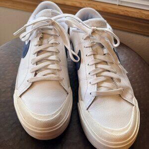 Nike Court Legacy Lift Platform Sneaker – Women’s 9.5M